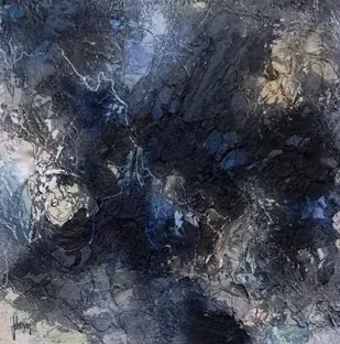 Dunkles Reliefbild in Blau und Schwarz